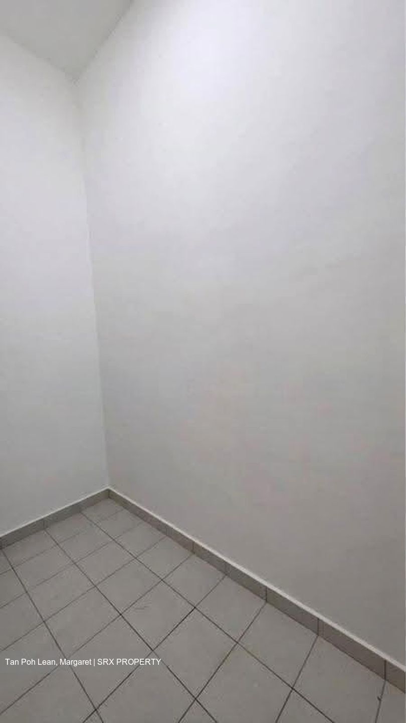 Water Terrace (D19), Terrace #615167611